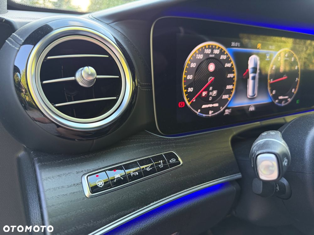 Mercedes-Benz Klasa E AMG 63 S 4Matic+ AMG Speedshift MCT-9G - 16