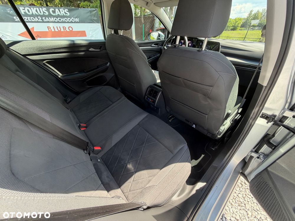 Volkswagen Golf - 37
