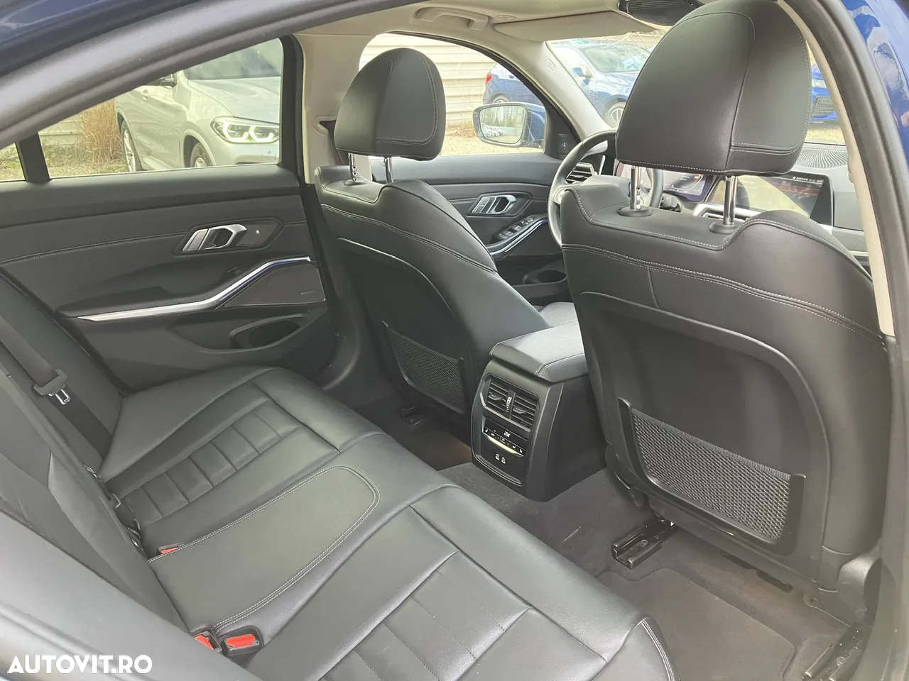 BMW Seria 3 320d xDrive Aut. Luxury Line - 11