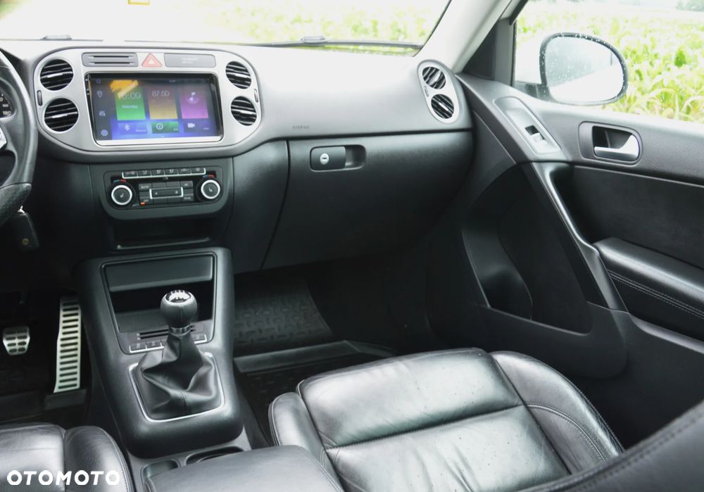 Volkswagen Tiguan - 19