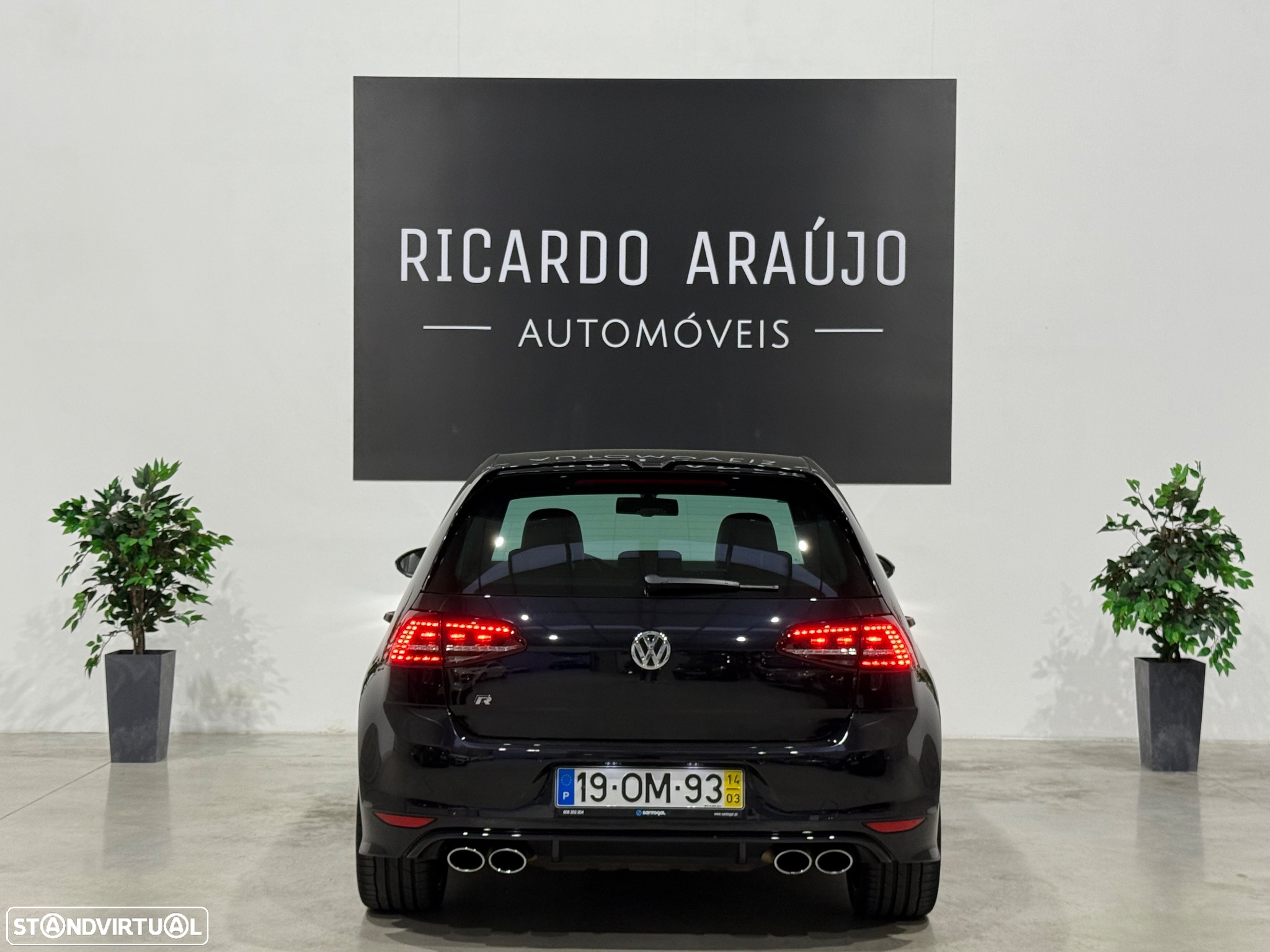VW Golf 2.0 TSi R DSG - 36