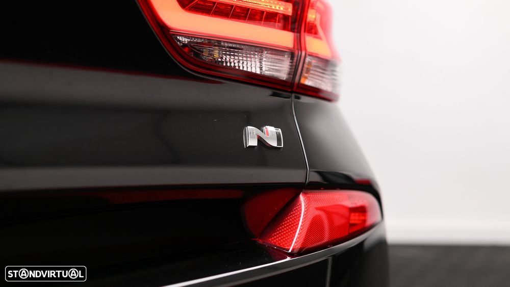 Hyundai i30 N 2.0 T-GDi Performance Pack - 29