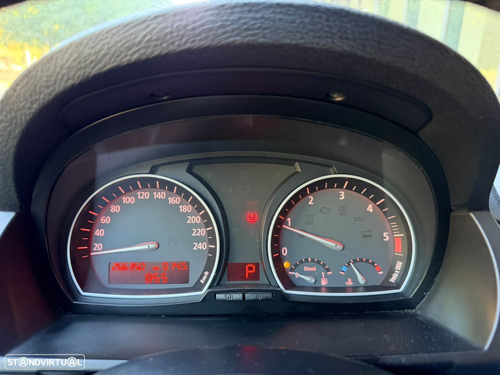 BMW X3 2.0 dA LifeStyle - 11