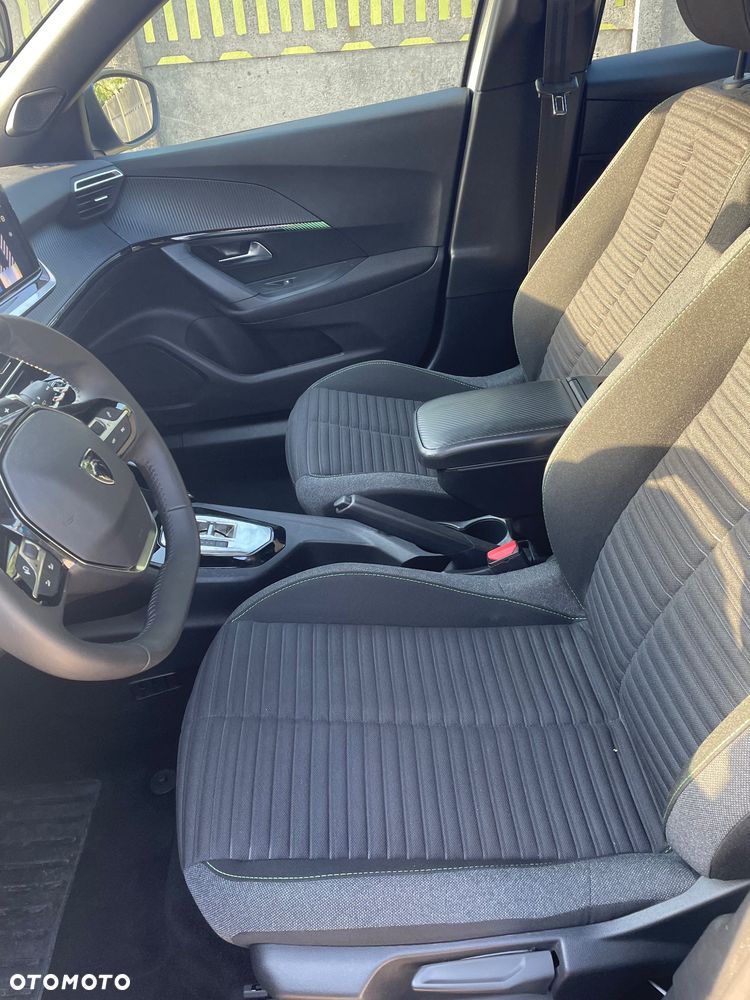 Peugeot 2008 PureTech mHEV Active e-DCS6 - 15