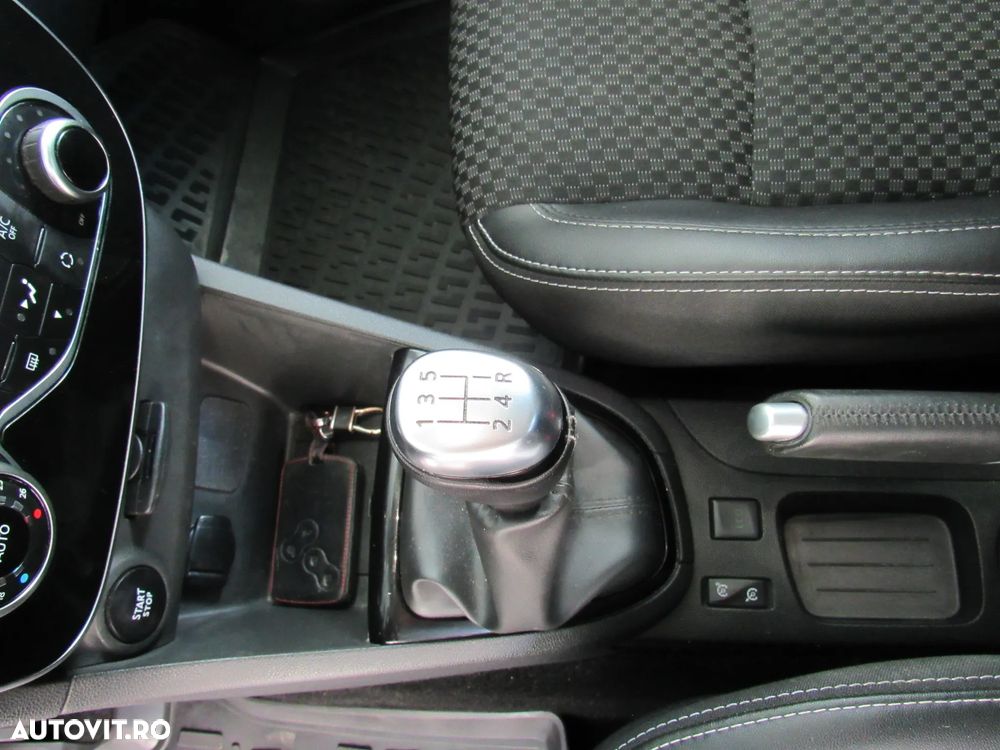 Renault Clio - 18