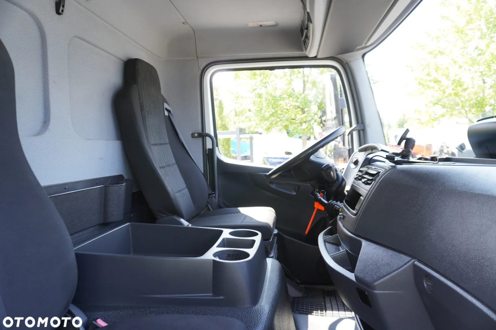 Mercedes-Benz Atego 1318 E6 / kontener 20 palet / winda / 90 tys.km !!! - 14
