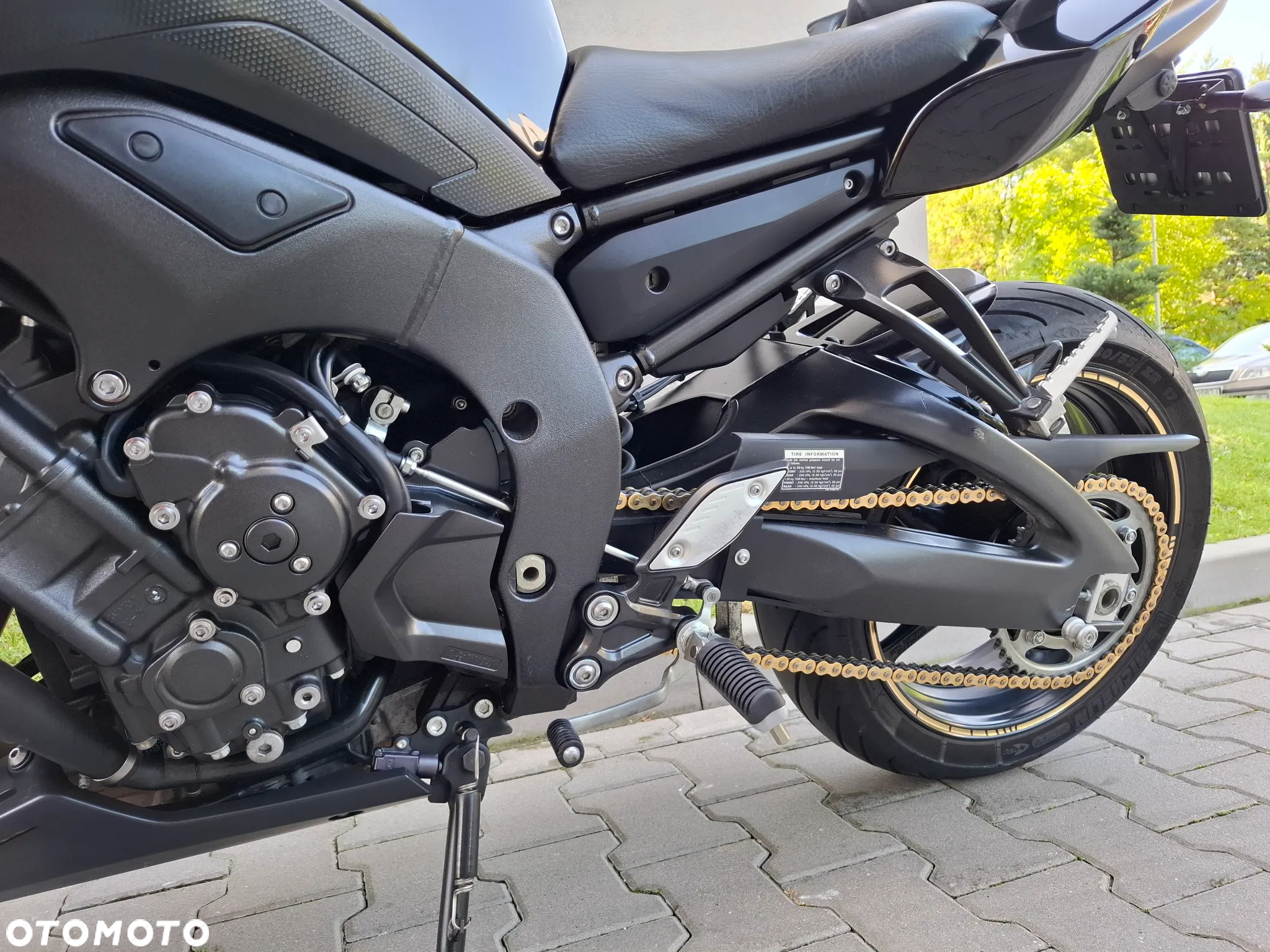 Yamaha FZ8 - 12