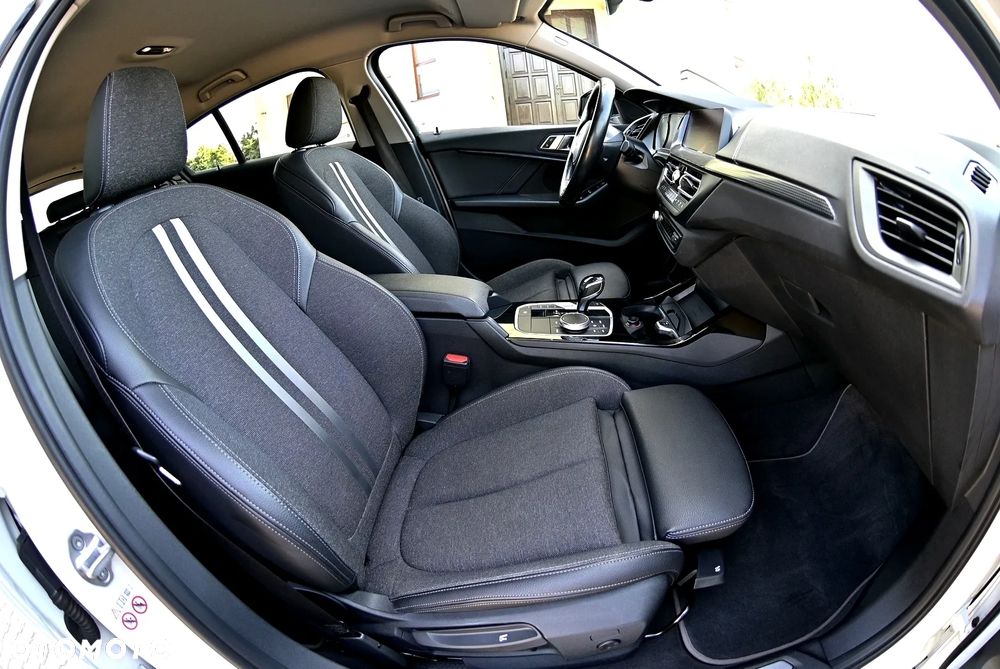 BMW Seria 1 118d Sport Line - 19