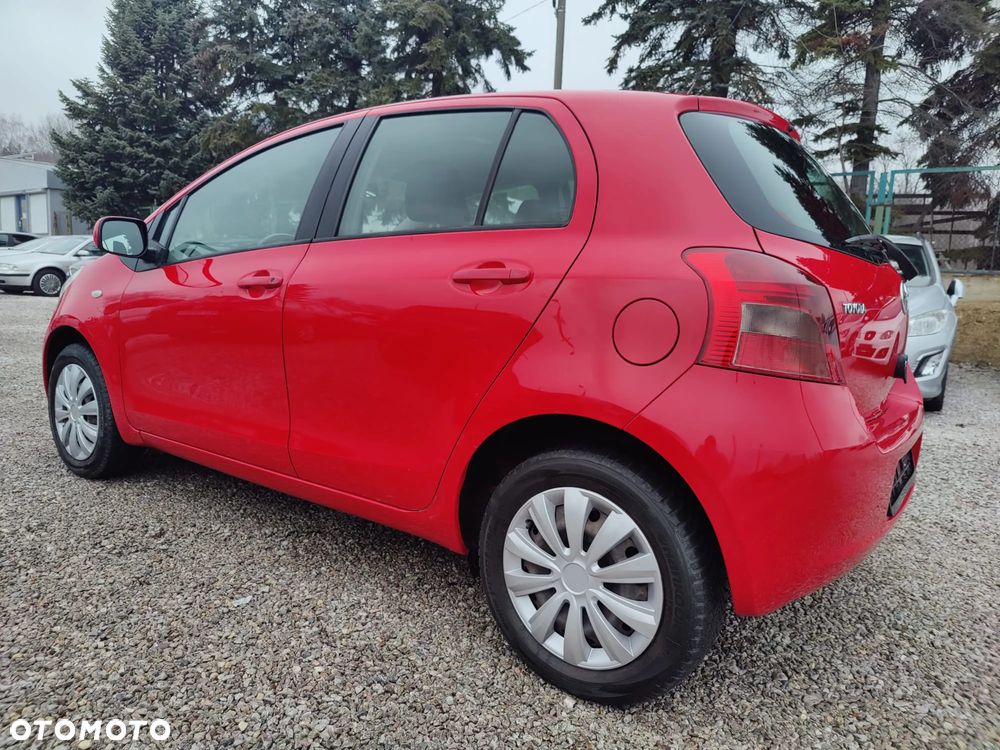 Toyota Yaris - 15