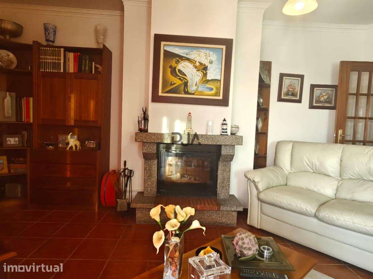 Apartamento T4 Duplex com garagem em Tondela - Grande imagem: 5/8