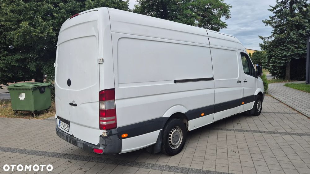 Mercedes-Benz Sprinter - 2