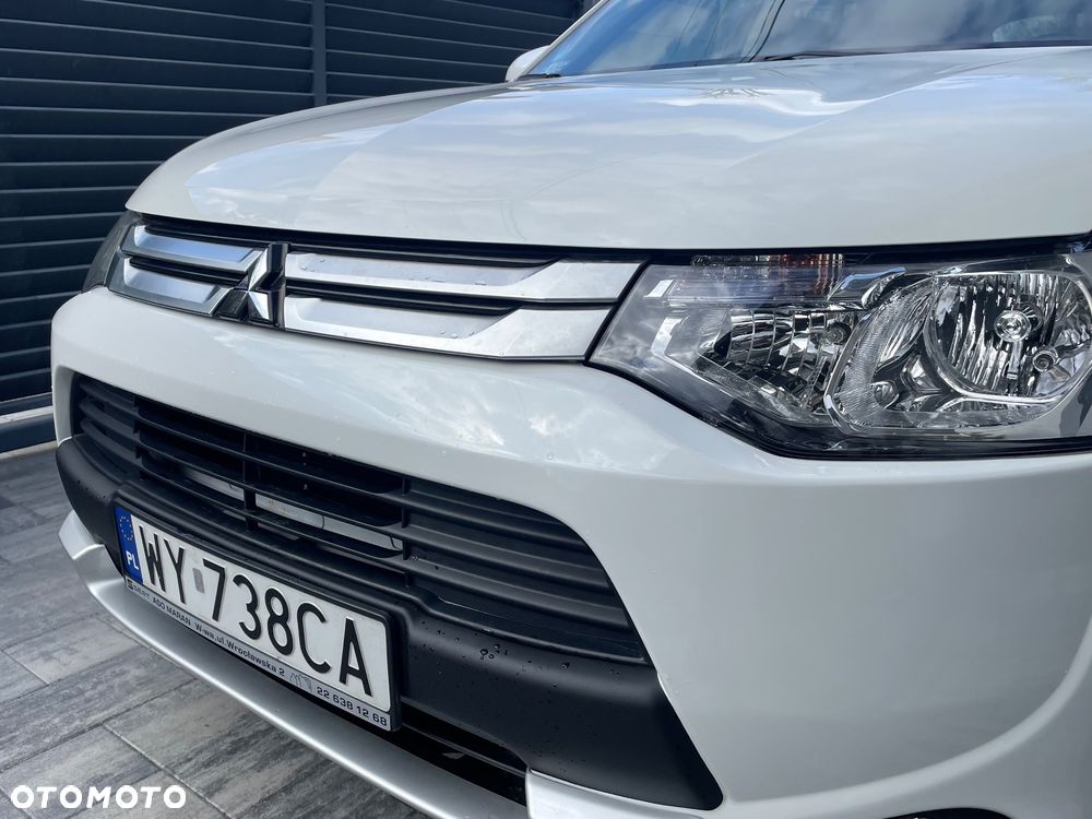 Mitsubishi Outlander - 14