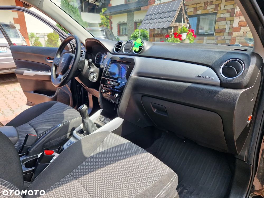 Suzuki Vitara 1.6 Premium 4WD - 26