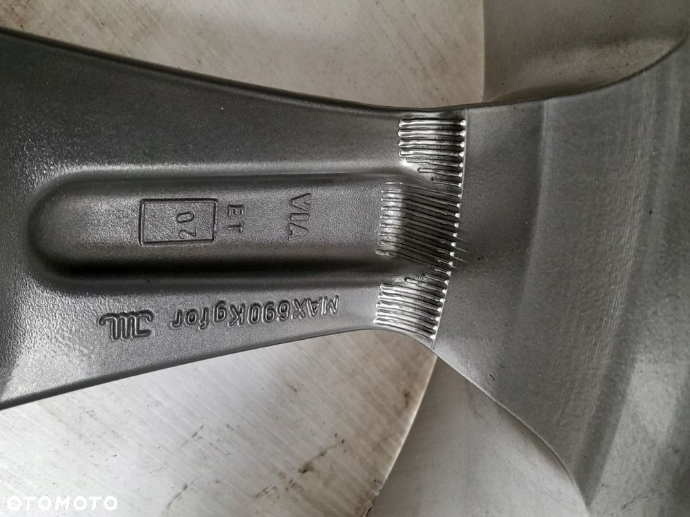 Felga aluminiowa RADIUS R6990 5X120 19 ET20 - 4