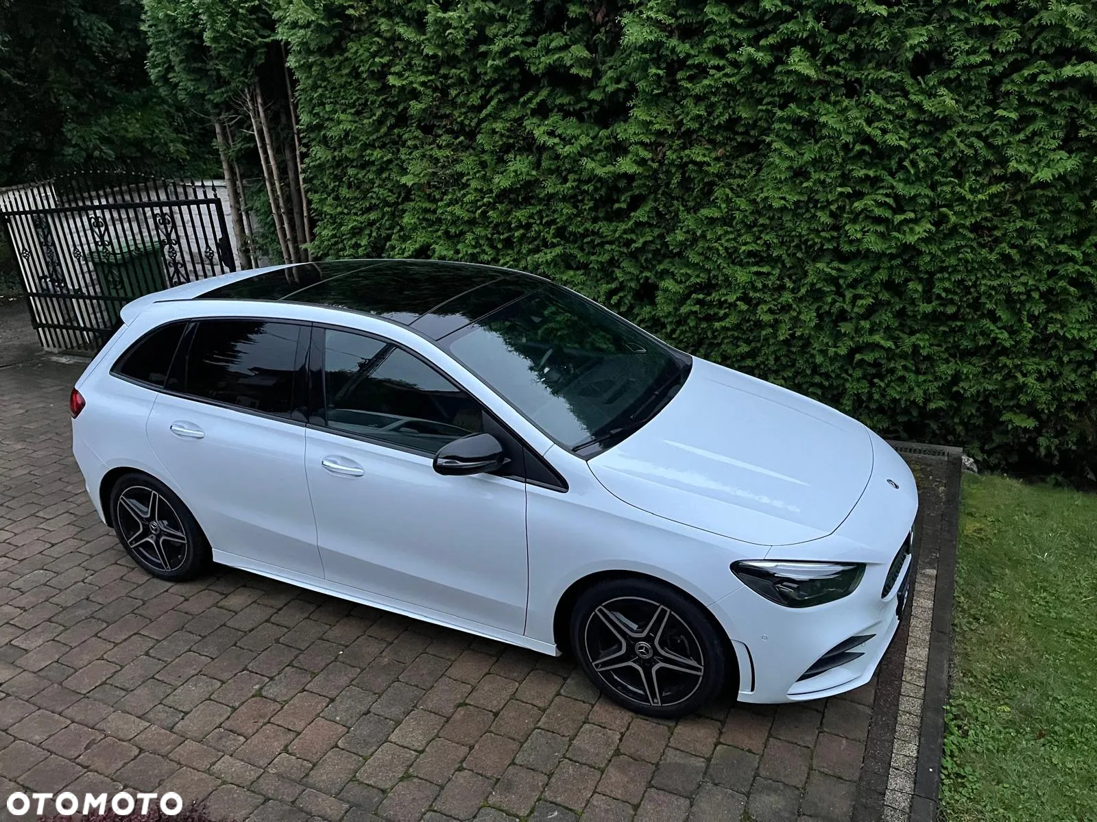Mercedes-Benz Klasa B 220 d AMG Line 8G-DCT - 13