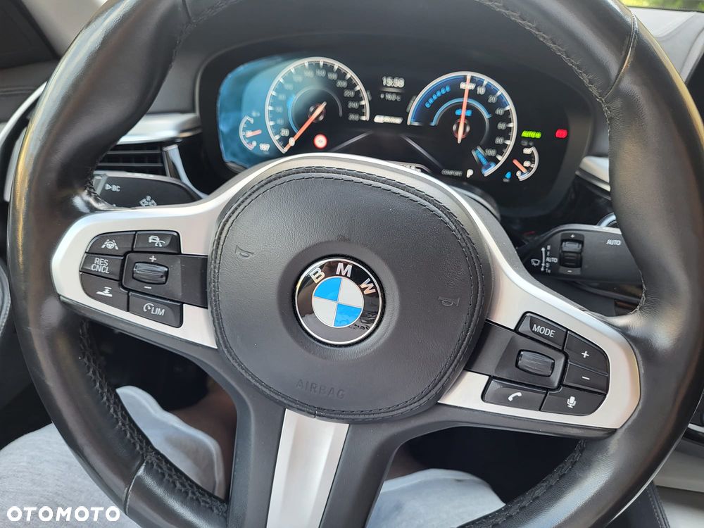 BMW Seria 5 530e iPerformance Luxury Line - 15
