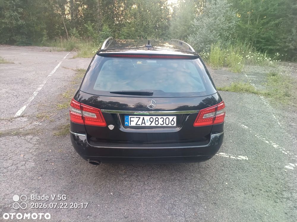 Mercedes-Benz Klasa E 200 CGI BlueEffICIENCY - 2