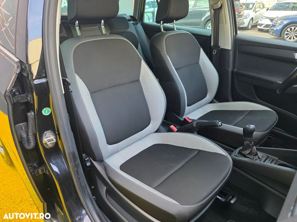 Skoda Fabia 1.0 MPI Cool Edition Red & Grey - 15