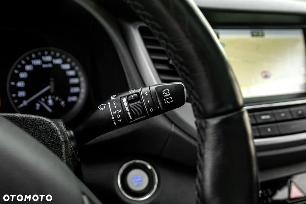 Hyundai Tucson 2.0 CRDI 4WD Automatik Premium - 32