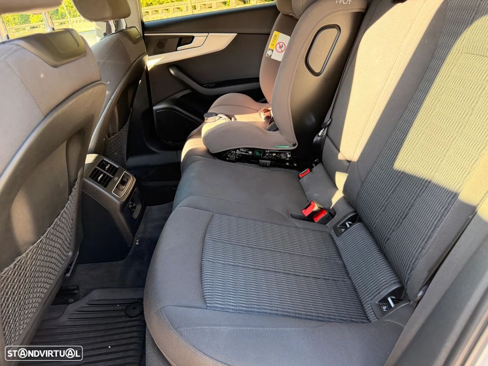 Audi A4 Avant 35 TFSI S tronic sport - 35