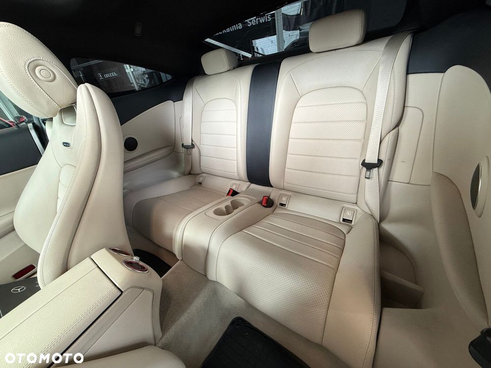 Mercedes-Benz Klasa C - 12