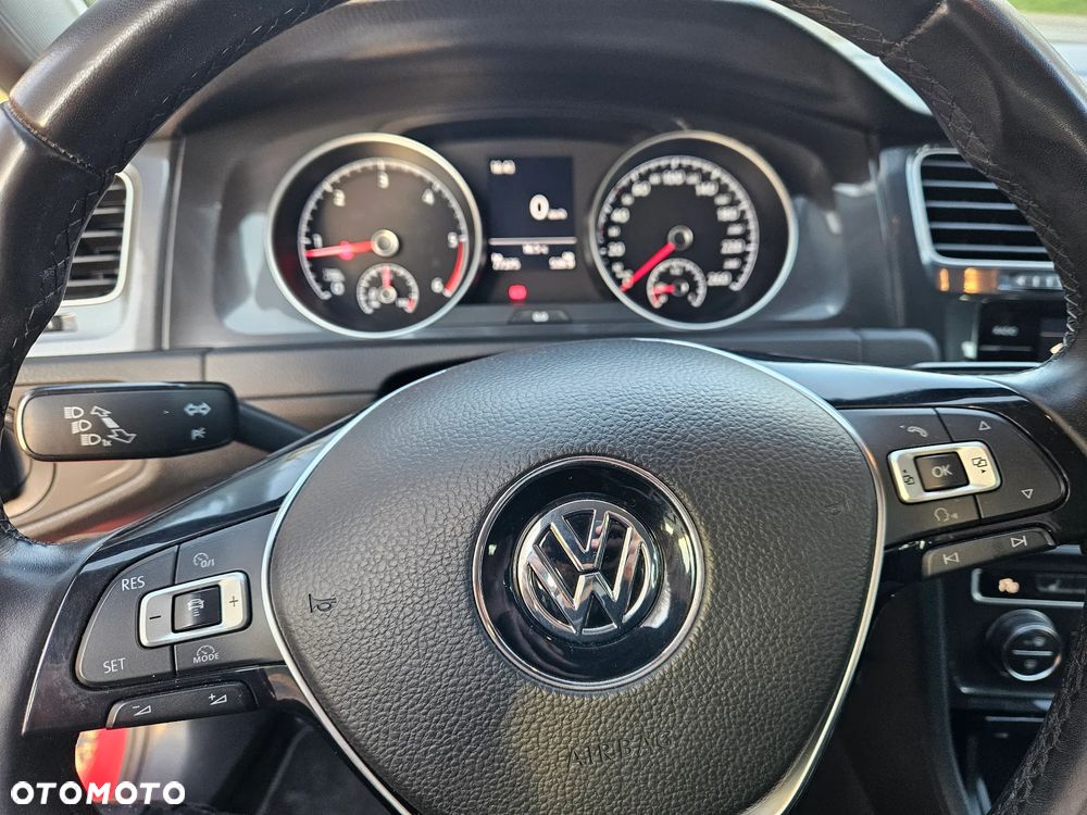 Volkswagen Golf 1.6 TDI SCR Trendline - 11