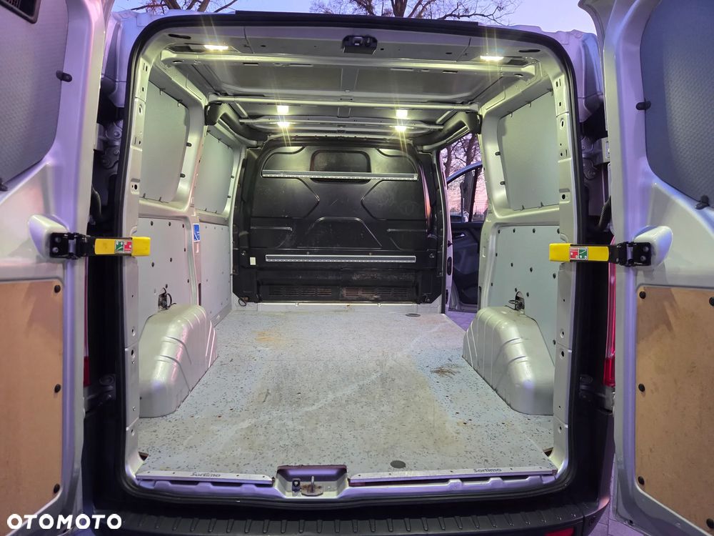 Ford Transit Custom - 14