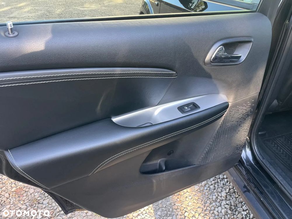 Fiat Freemont 2.0 Multijet Black Code AWD - 24