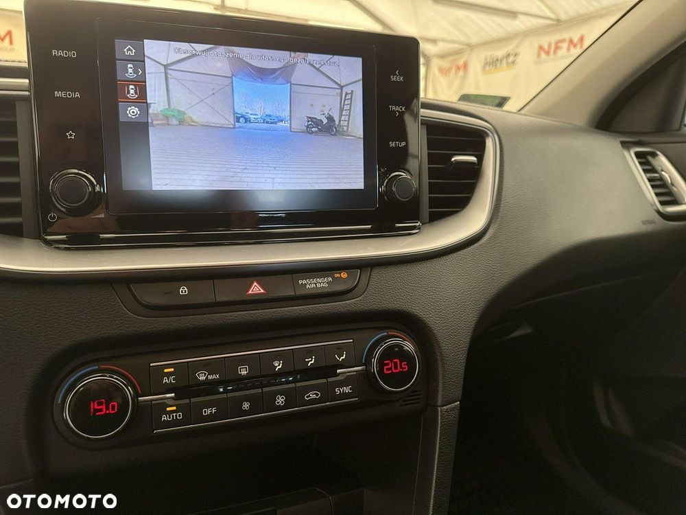 Kia Ceed - 28