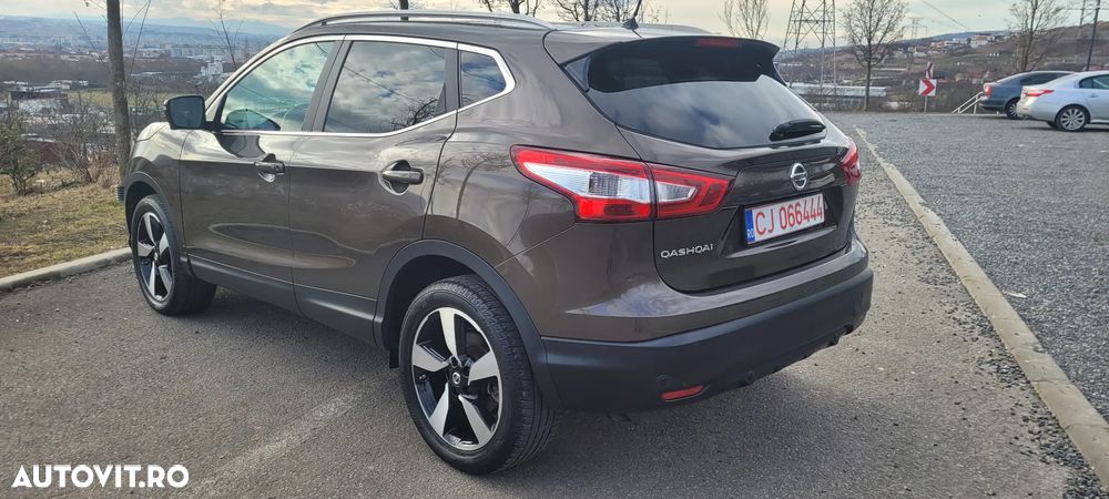 Nissan Qashqai 1.6 DCI Xtronic TEKNA - 5
