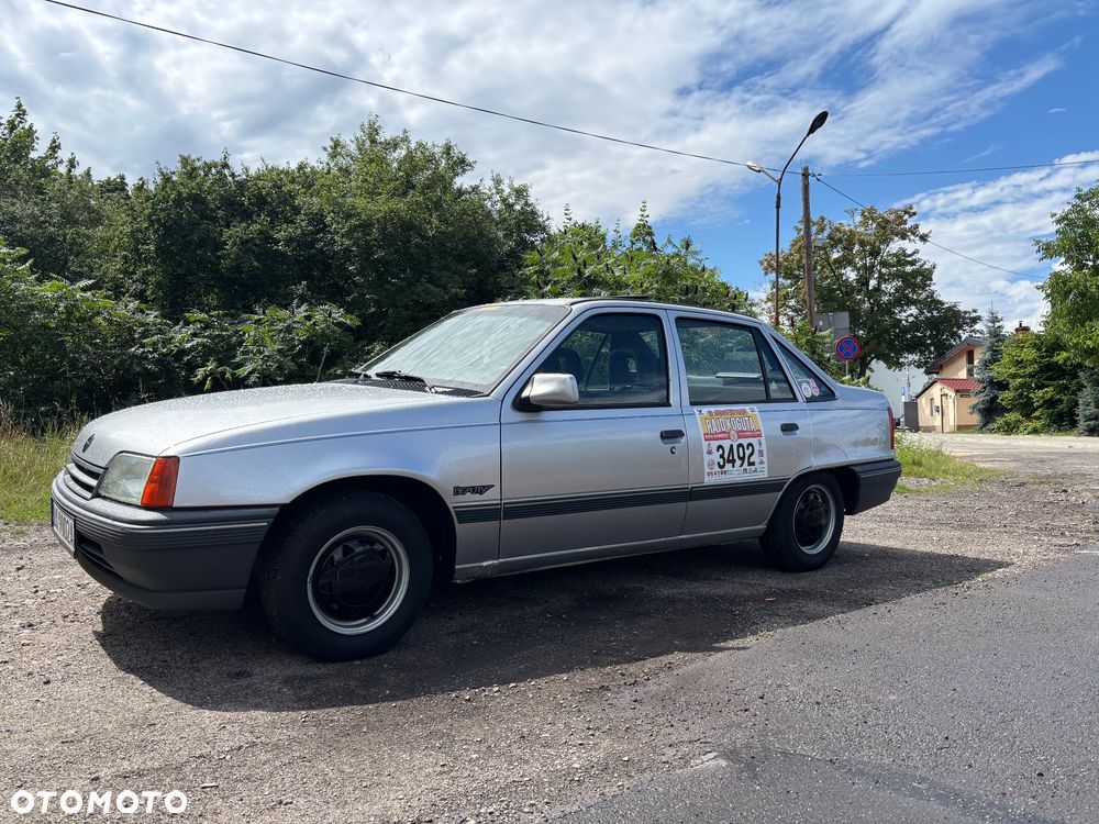 Opel Kadett 1.4 GL - 9