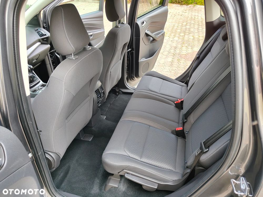 Ford Kuga - 22