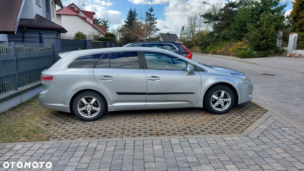 Toyota Avensis 2.0 D-4D Sol - 6