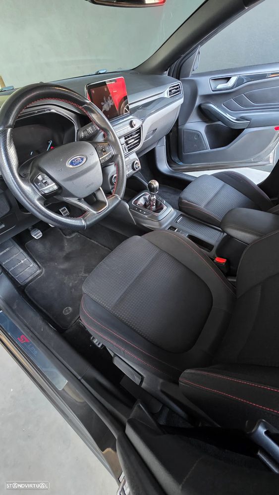 Ford Focus SW 1.5 TDCi ST-Line - 12