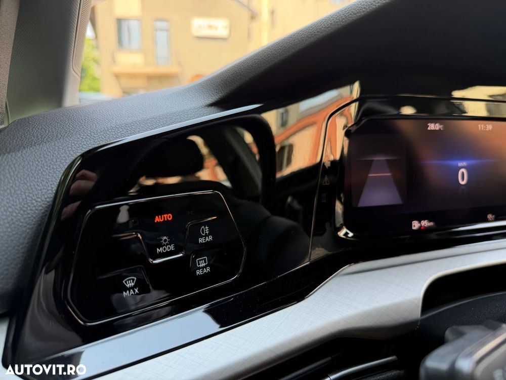 VOLKSWAGEN Golf 2022 — imagine 10