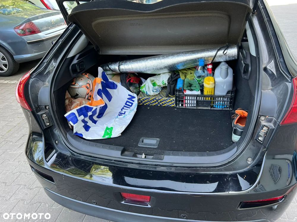 Mitsubishi Lancer - 12