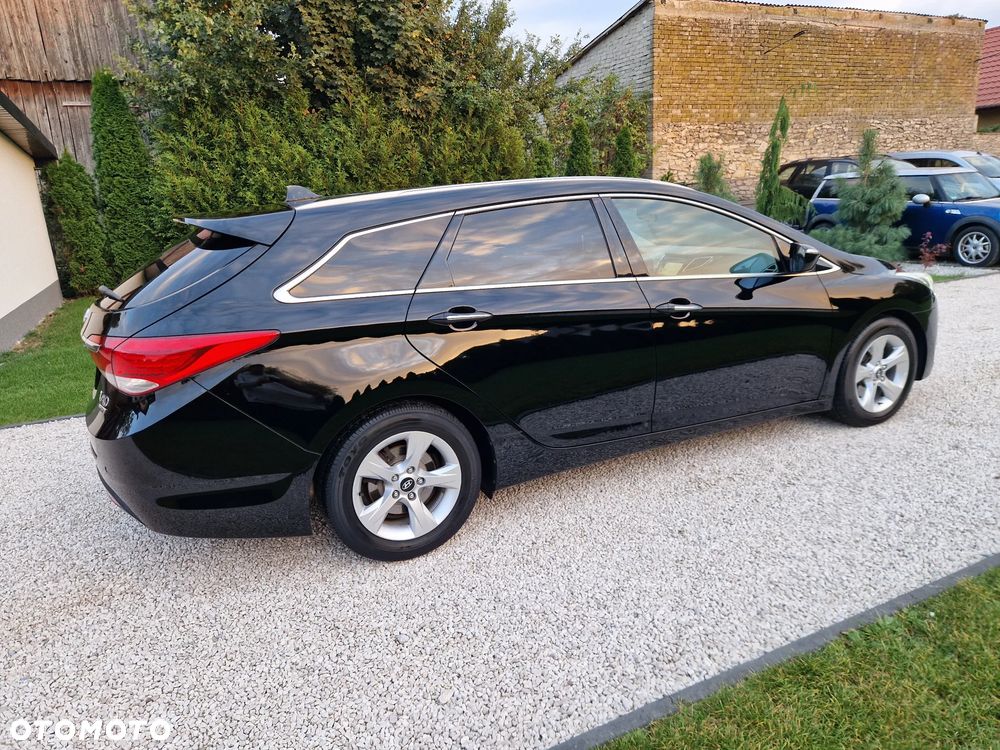 Hyundai i40 i40cw 1.7 CRDi Automatik Fifa World Cup Edition - 16