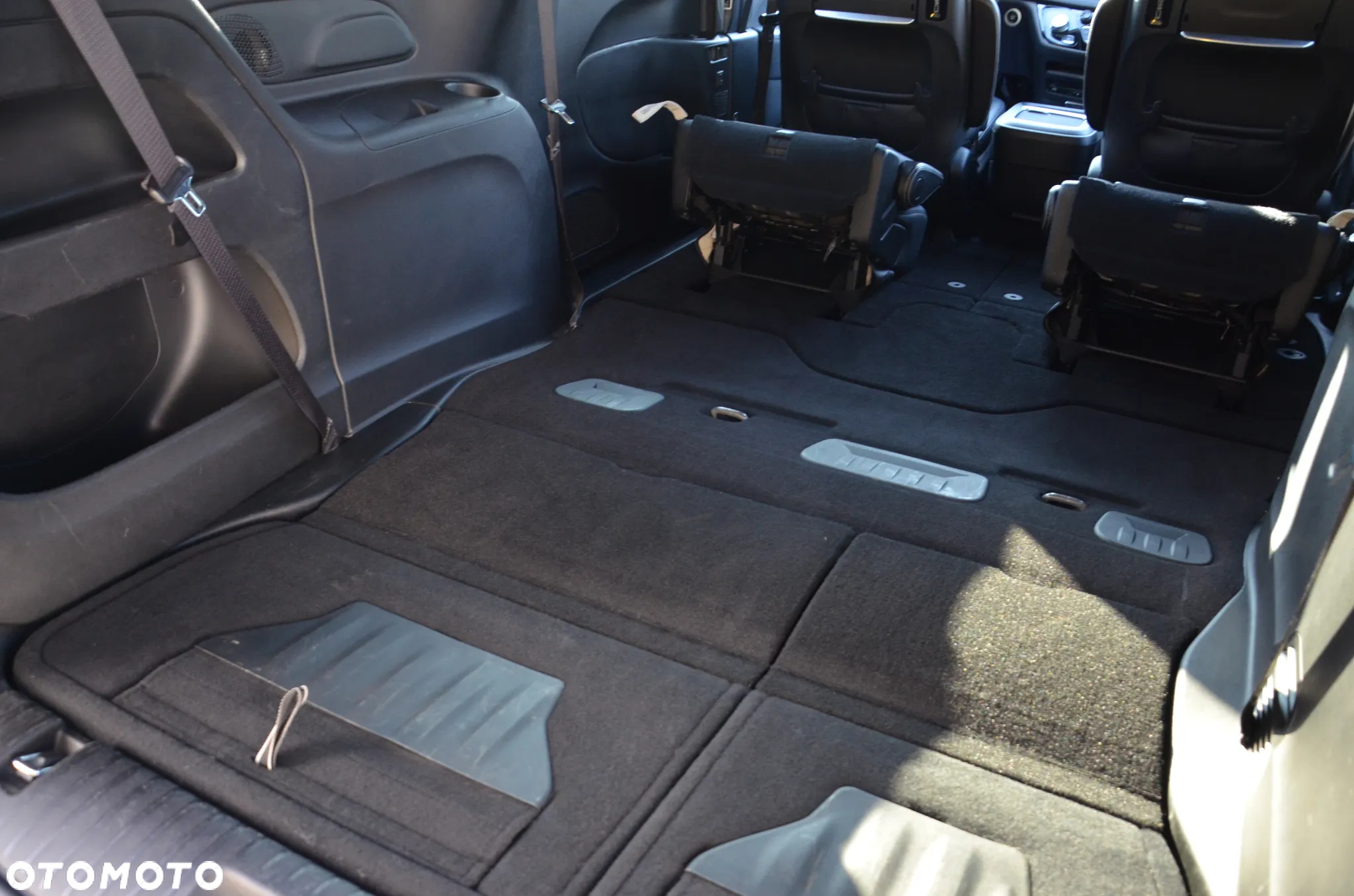 Chrysler Pacifica - 25