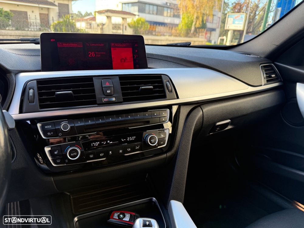 BMW 320 d Touring Sport-Aut. Efficient Dynamics Edition Sport Line - 34