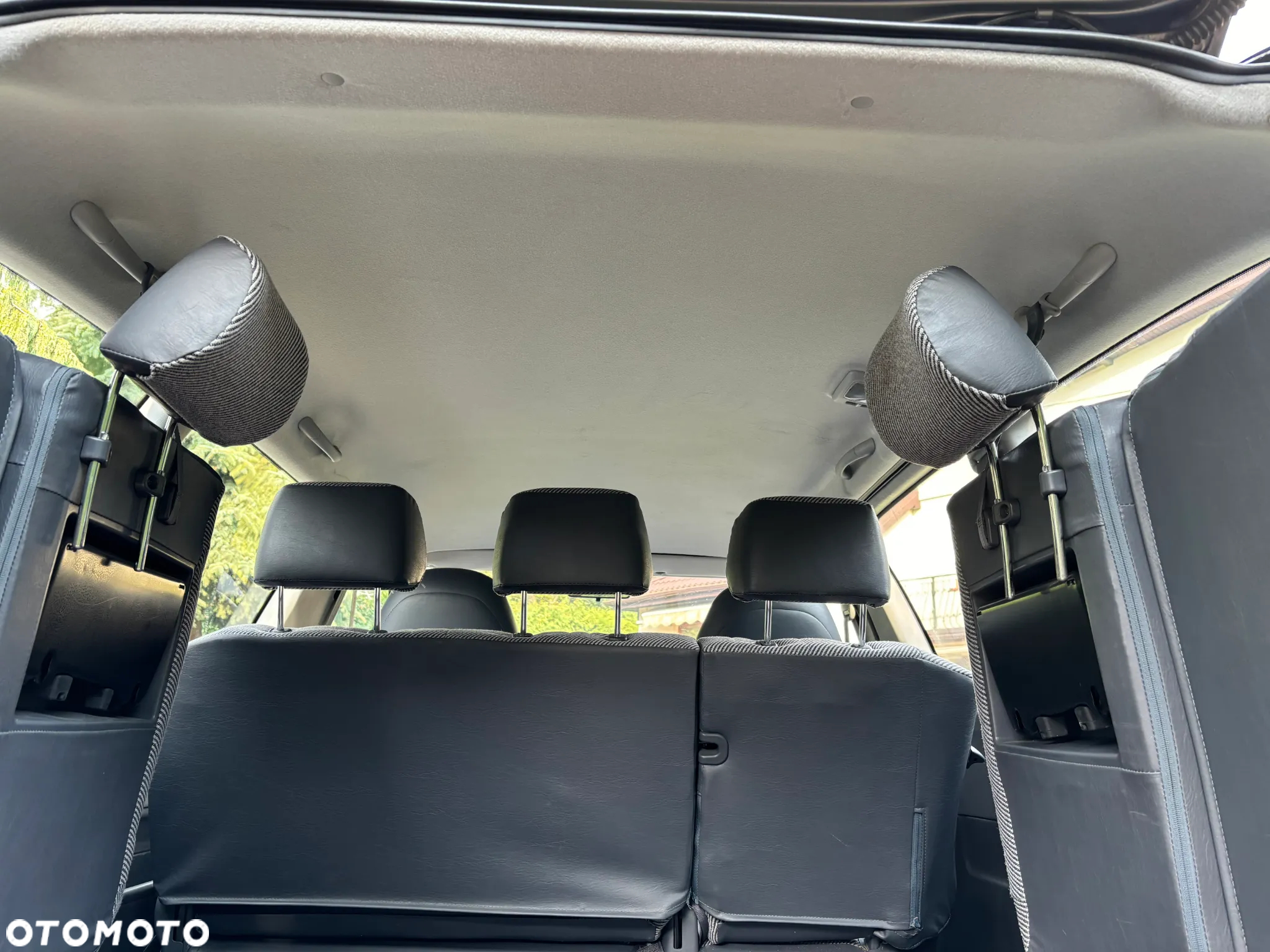 Toyota Previa - 8