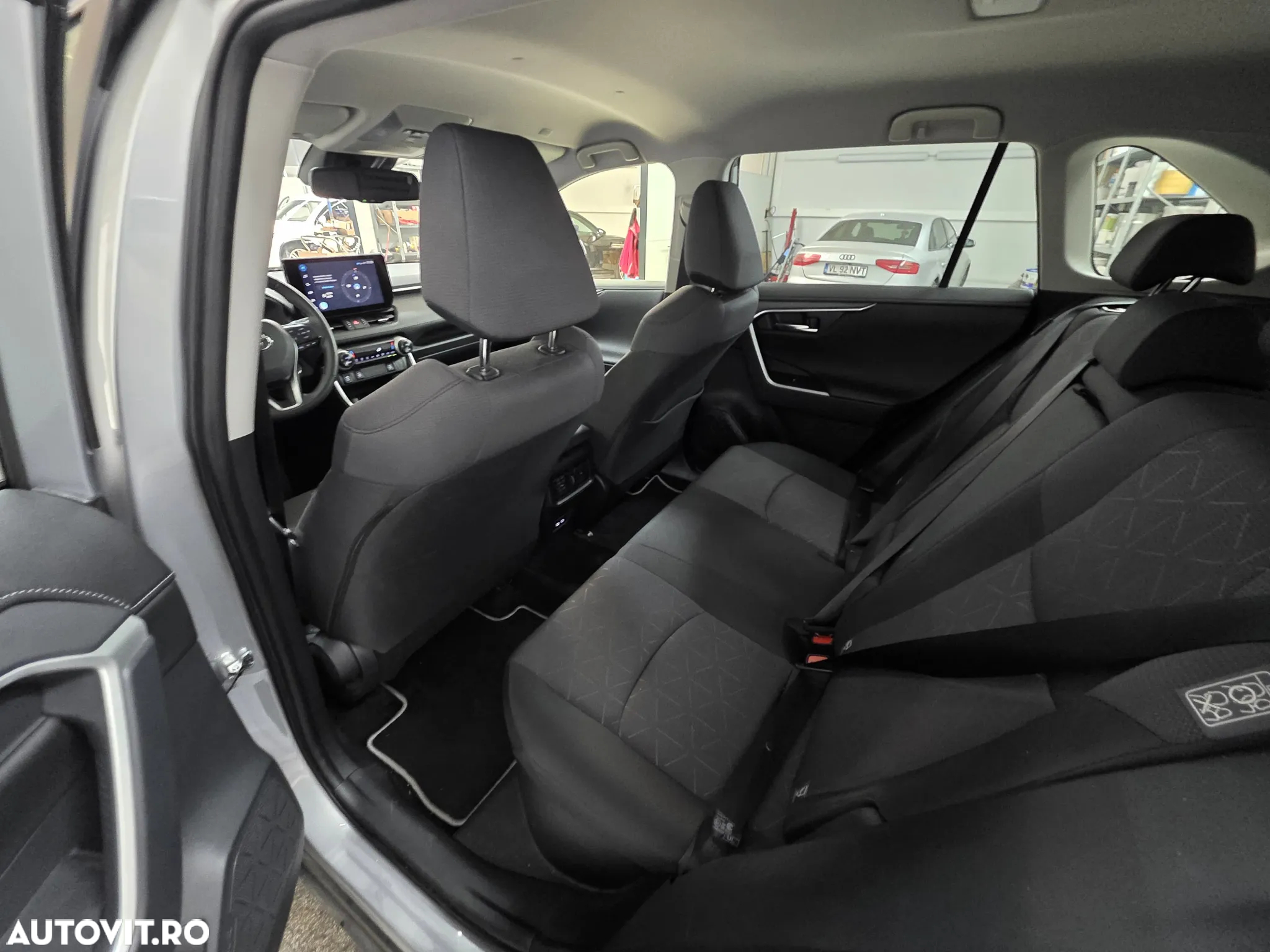 Toyota RAV4 2.5 Hybrid VVT-iE 4x4 Dynamic - 14