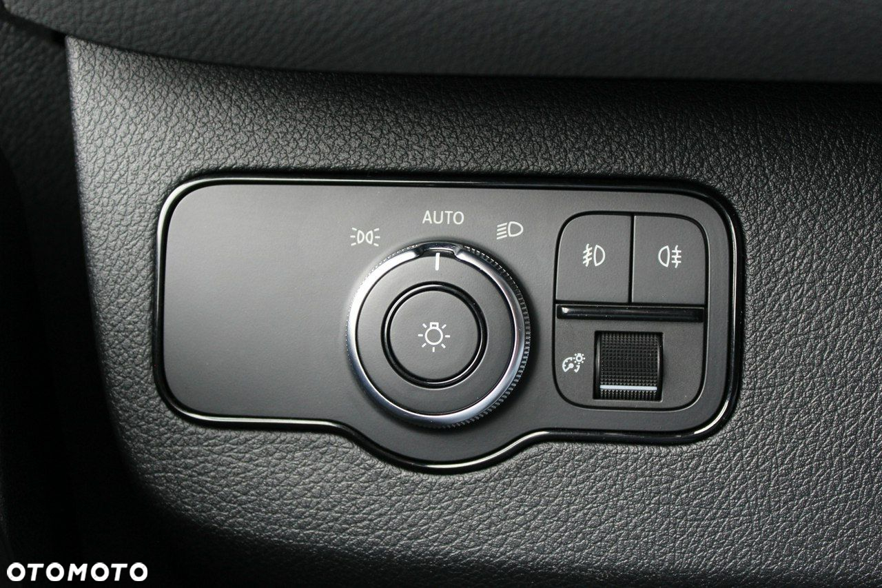 Mercedes-Benz Sprinter - 23