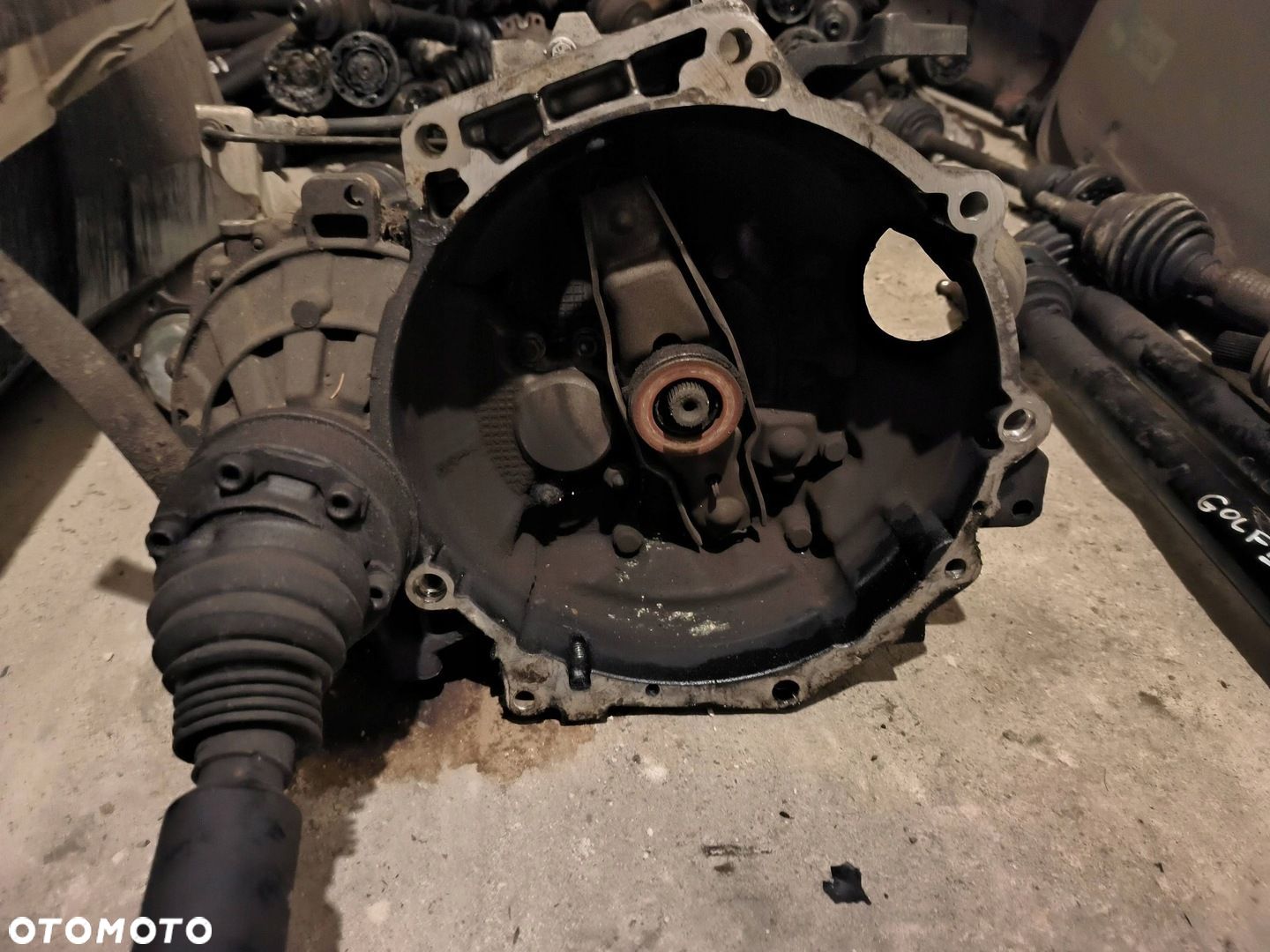 Volkswagen Touran I 2004 Z przodu Manualna 6-biegowa skrzynia biegów - 1