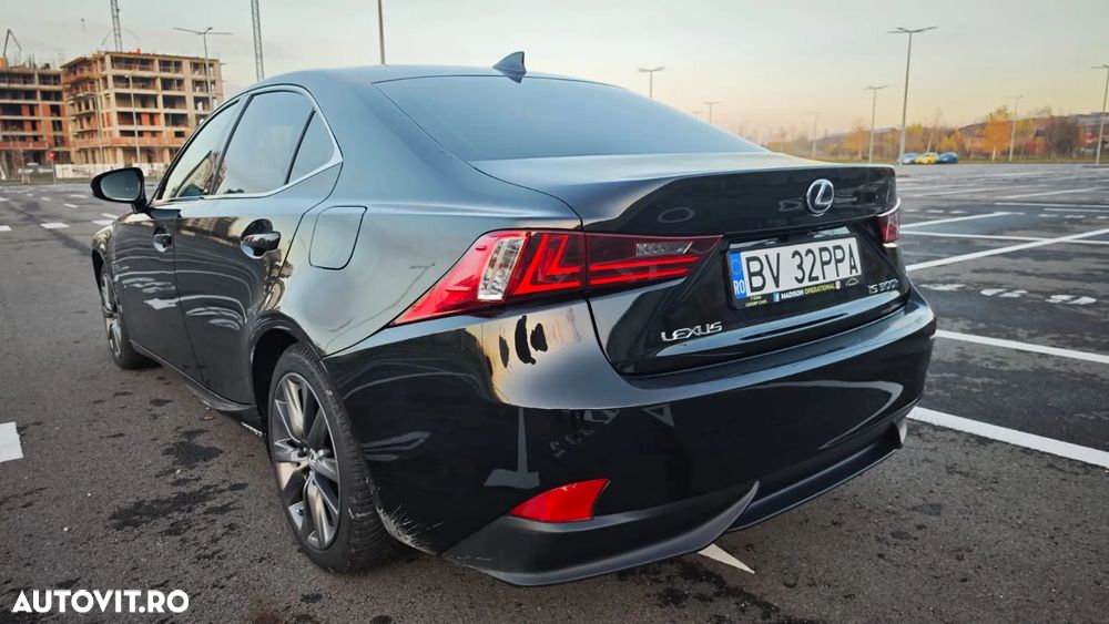 Lexus Seria IS 300h Aut. Executive - 5
