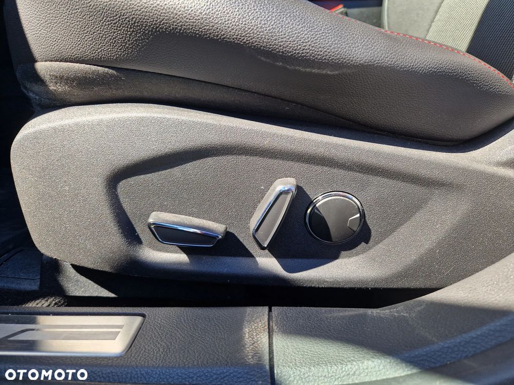 Ford Mondeo 2.0 TDCi ST-Line PowerShift - 11