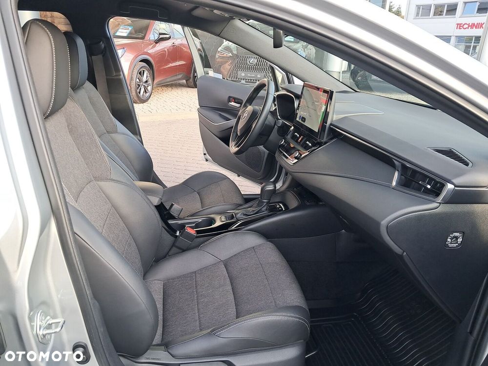 Toyota Corolla 1.8 Hybrid Style - 18