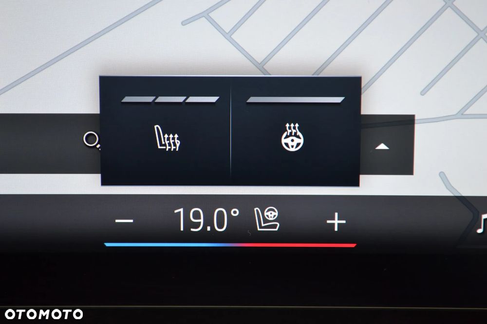 BMW Seria 3 318i M Sport - 12