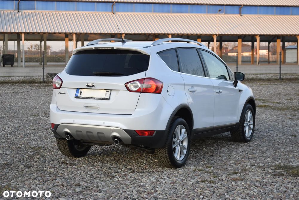 Ford Kuga 2.0 TDCi FWD Titanium Plus - 26