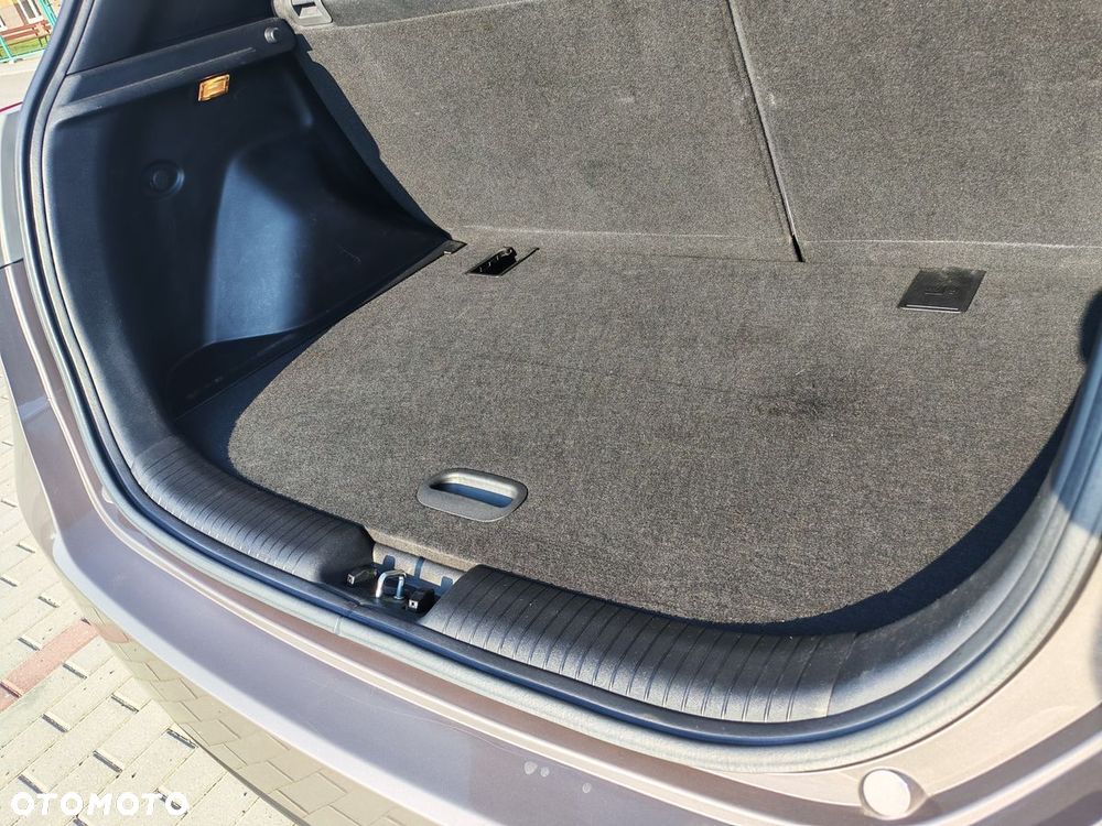 Hyundai ix20 1.4 blue Comfort - 17