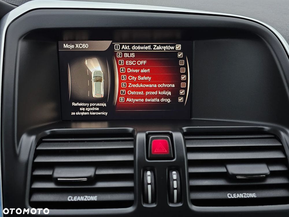 Volvo XC 60 D4 Momentum - 32